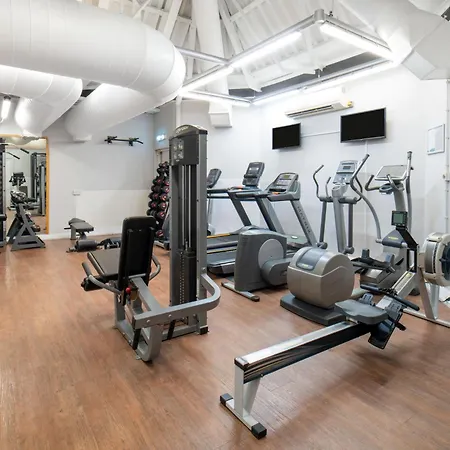 Hotel Bristol Filton By Ihg 4*