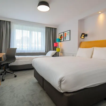 Hotel Bristol Filton By Ihg 4*